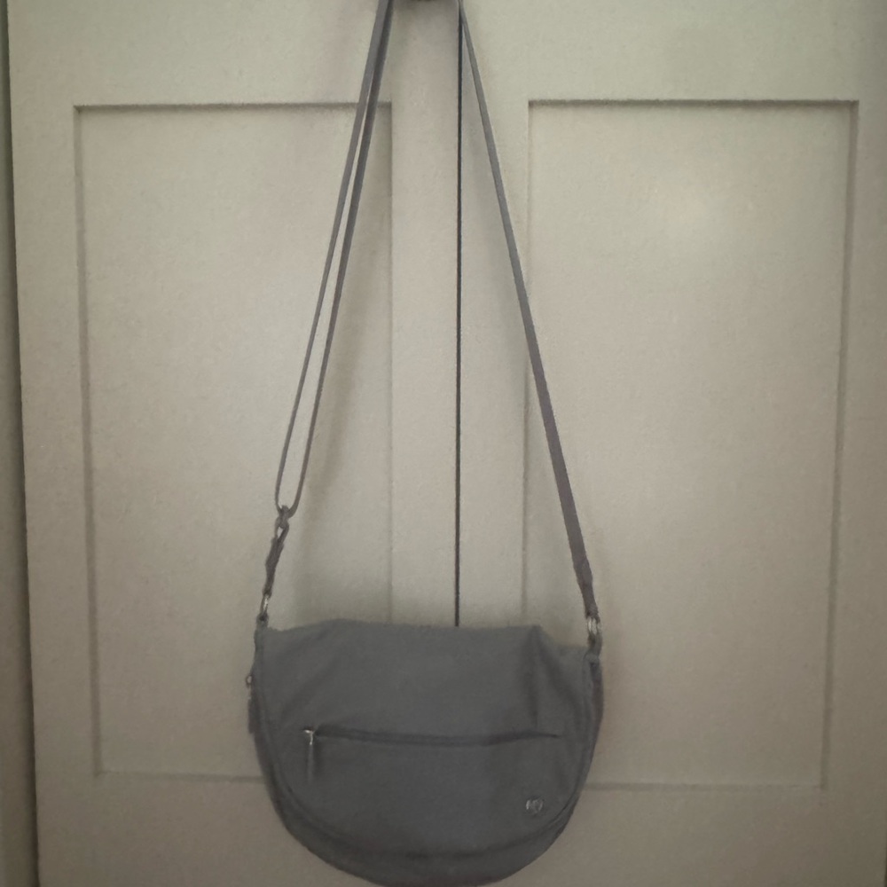 Lululemon Gray Crossbody Bag Festival All Night 5L Rhino Gray/Silver